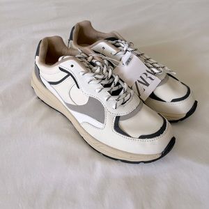 Y5 NEW Discontinued Zara boys sneakers Womens 8